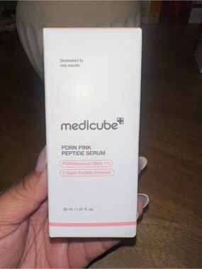 Medicube PDRN Pink Peptide Serum - Pink